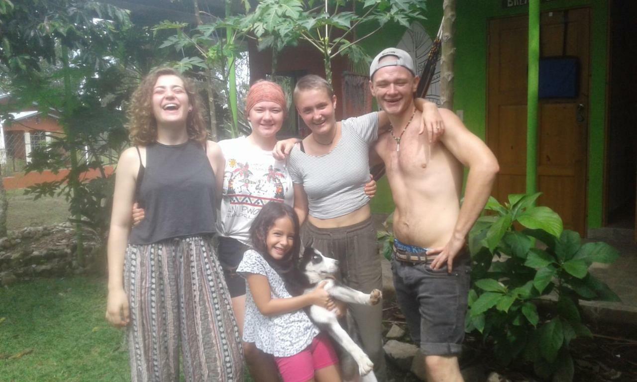 Soursop Hostel Cueta Екстериор снимка