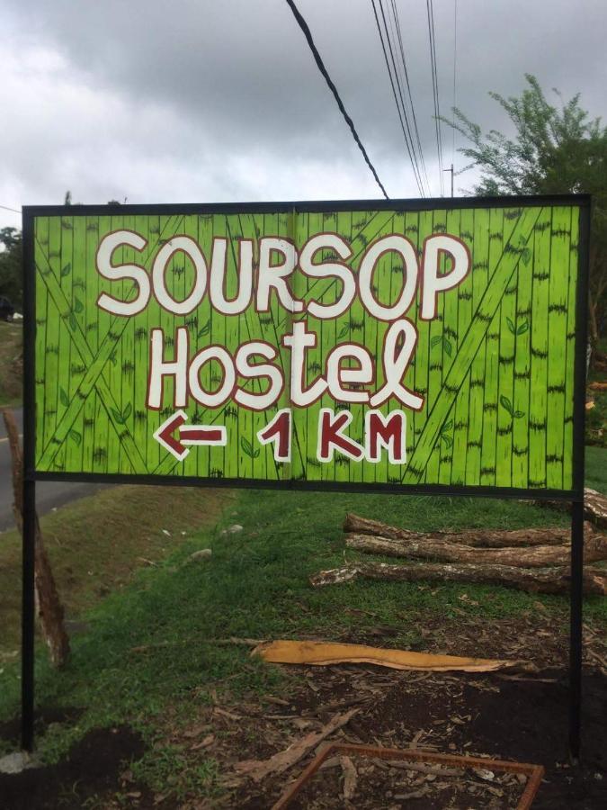 Soursop Hostel Cueta Екстериор снимка