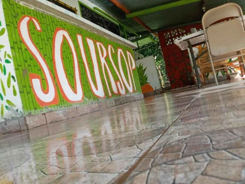 Soursop Hostel Cueta Екстериор снимка
